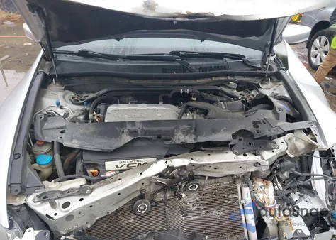 2010 Honda Accord 3.5 Ex-L z USA, uszkodzony, nr VIN 1HGCP3F81AA026000